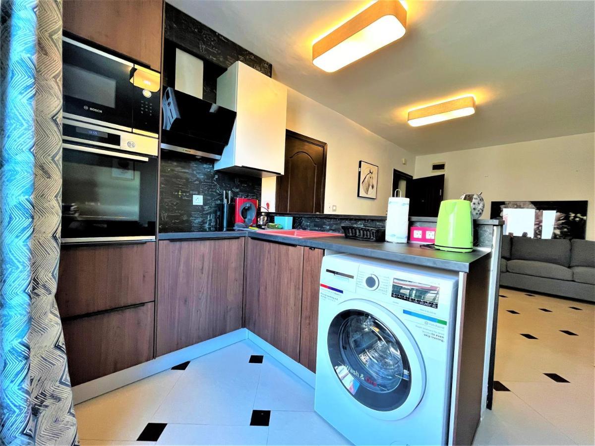 Botabara 312 Self Catering Beach Apartment Pomorie Exterior foto